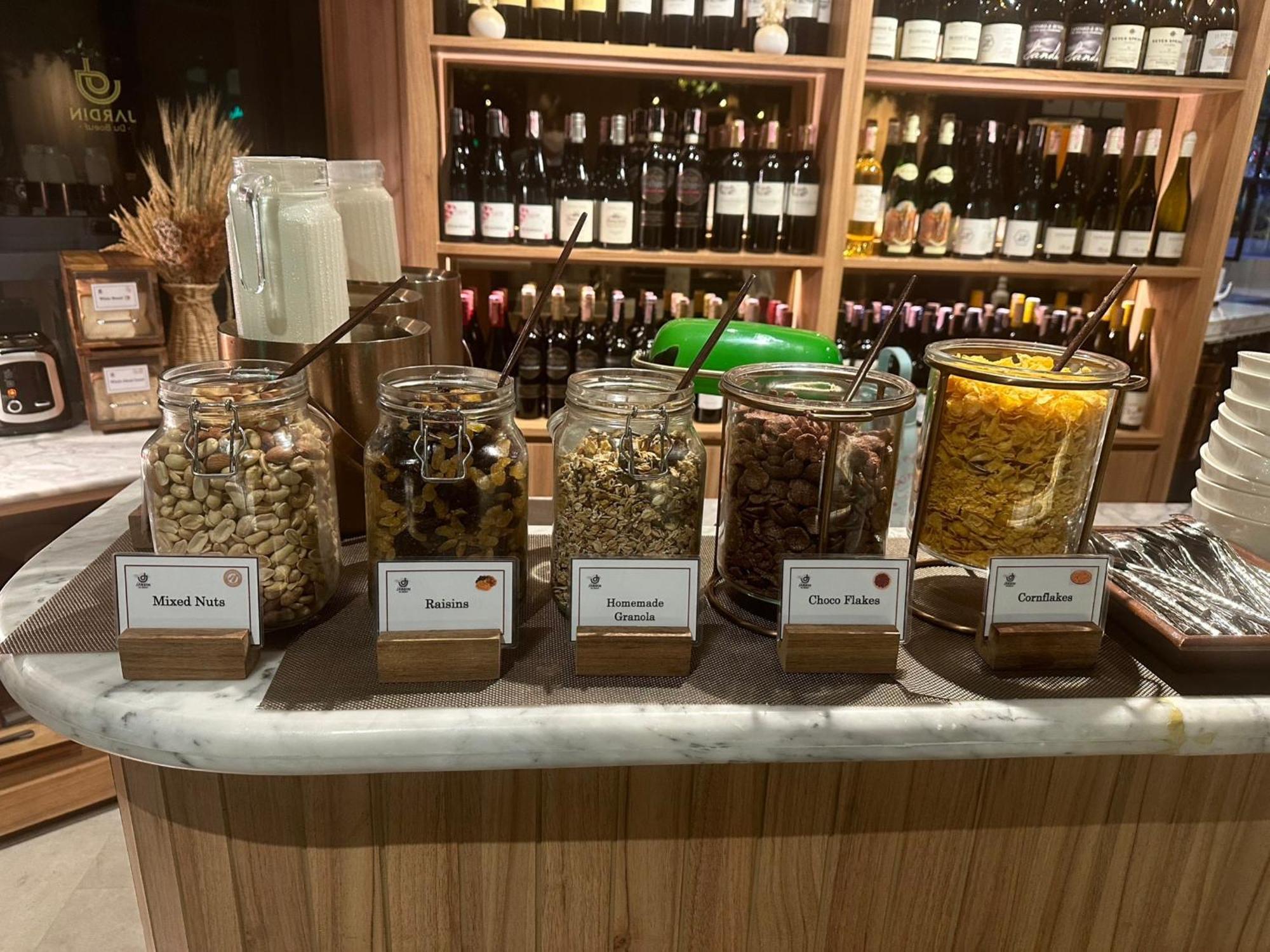 Somerset Rama 9 Банкок Екстериор снимка Dried tea leaves at a tea bar