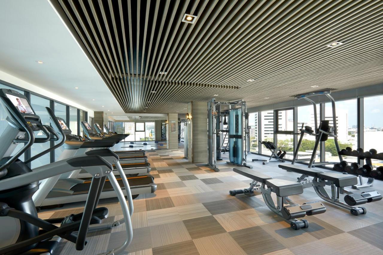 Somerset Rama 9 Банкок Екстериор снимка The gym at the 1018 building