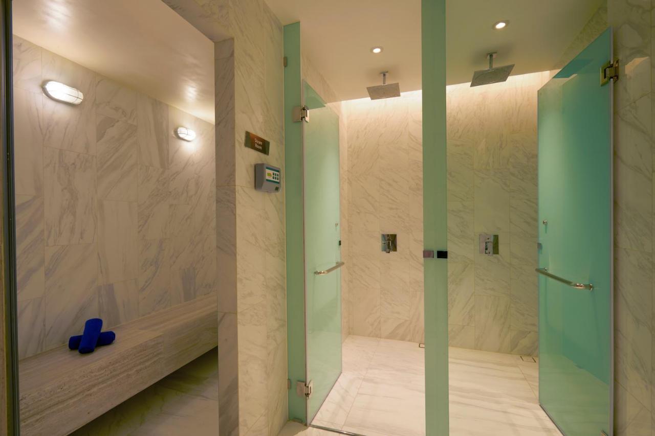 Somerset Rama 9 Банкок Екстериор снимка Shower room